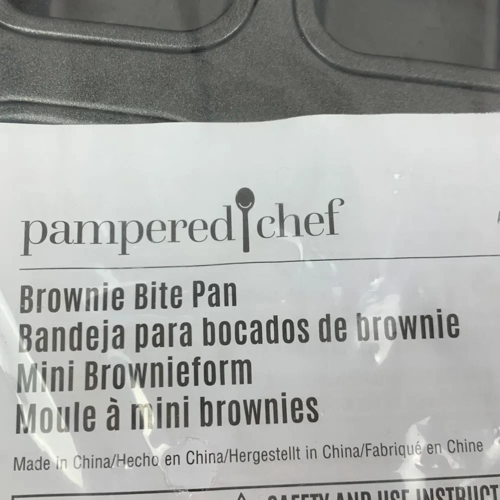 Pampered‎ Chef Brownie Bite Pan #100177 - Nonstick 24-Cup Mini Brownie Pan - NEW